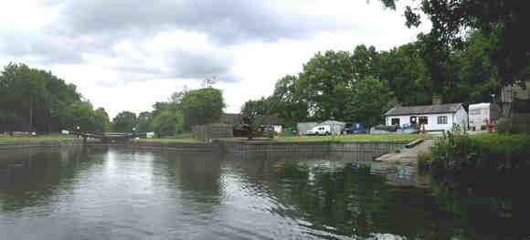Basingstoke Canal aqueduct at Ash