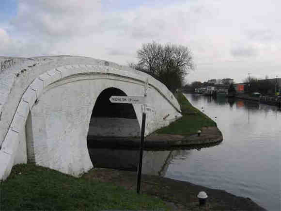 Bulls Bridge Junction © Jon Combe