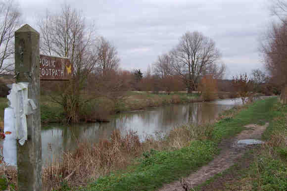 Papermill Lock © Adam Tennet 