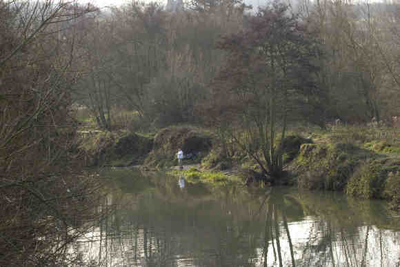 fisherman at Teston © Trevor Cannon 